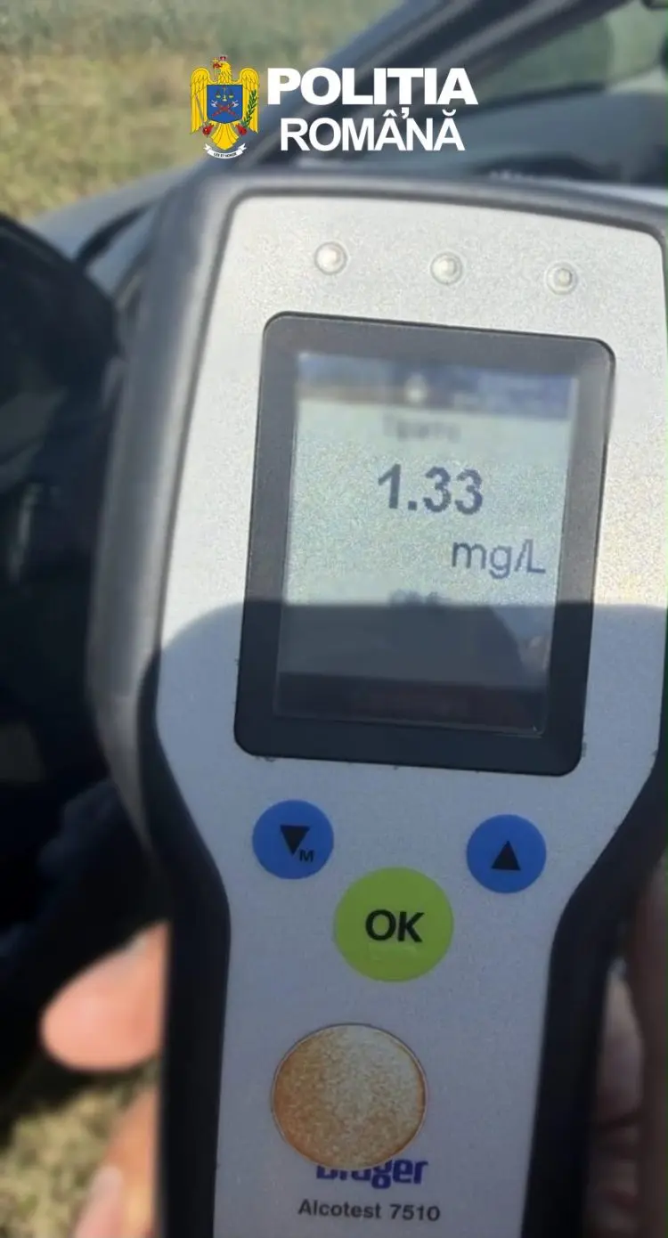 Etilotest indicând 1,33 mg/L, cu sigla Poliției Române