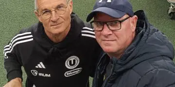 Sergiu Jucan (foto drapta), alături de unul dintre cei mai reprezentativi fotbaliști ai României, Ioan Ovidiu Sabău. Sursa foto: Facebook/Sergiu Cosmin Jucan