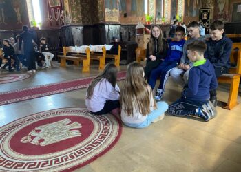 ”O șoaptă de rugăciune, o lume de iubire”, un proiect care a adus comunitatea din Viișoara mai aproape de valorile credinței și familiei