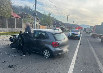 Accident: O femeie a ajuns la spital după o manevră de întoarcere imprudentă