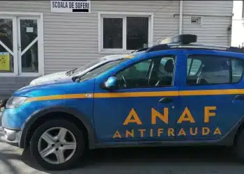 Lupul paznic la stână. Inspector fiscal condamnat pentru corupție