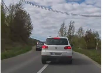 Ruleta rusească pe drumurile din Cluj: Depășire la limită în Sălicea, surprinsă de camerele de bord