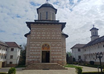 Oază de liniște și istorie la porțile Turzii: O duminică de poveste la Mănăstirea „Mihai Vodă”