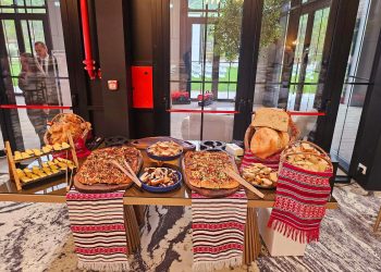 Tradiția turdeană cucerește Maramureșul: „Pâinea de sub deal”, invitată de onoare la un botez regal în spirit și tradiție